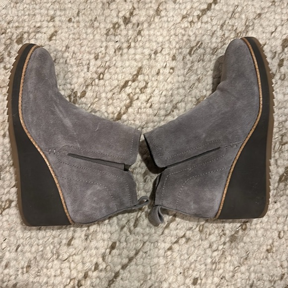 Softt Light Gray Suede Wedge Booties - Picture 3 of 6